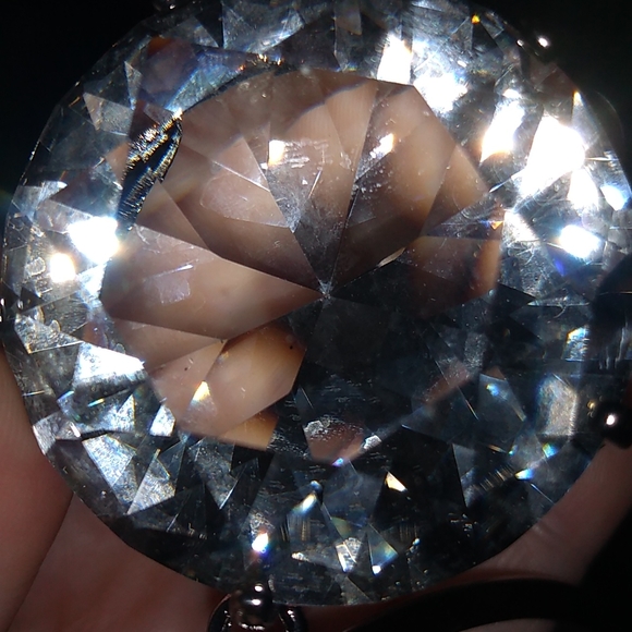 Giant Diamond-like Choker - Picture 4 of 4